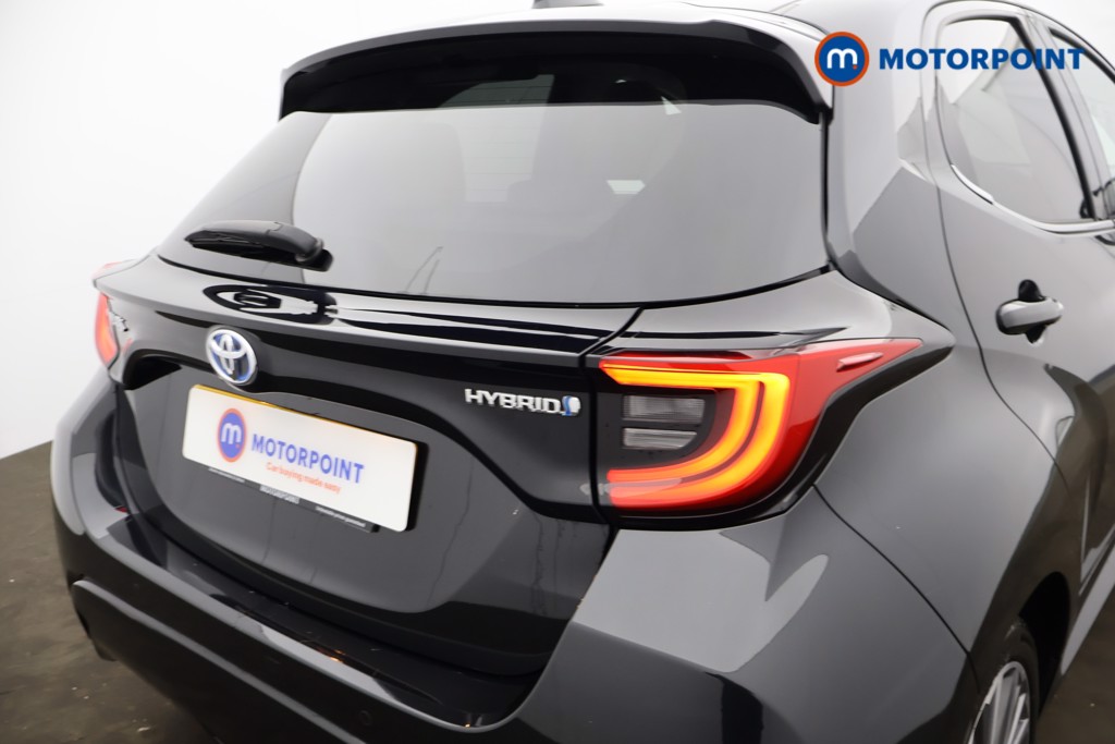 Used Toyota Yaris 2023 for sale - 76494762: Photo 32