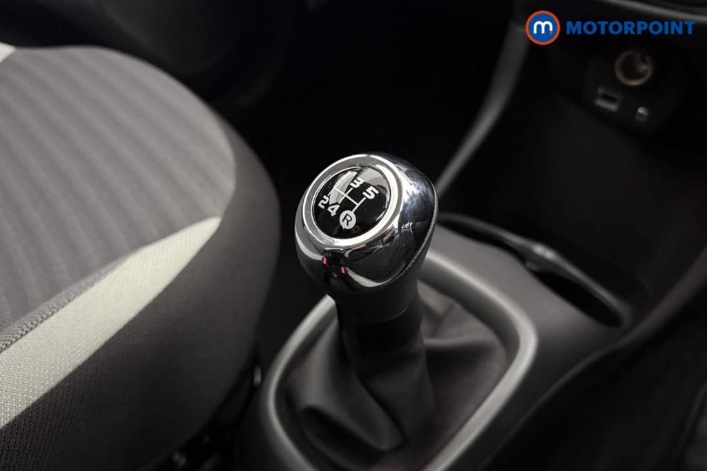 Used Toyota AYGO 2019 for sale - 76491652: Photo 20