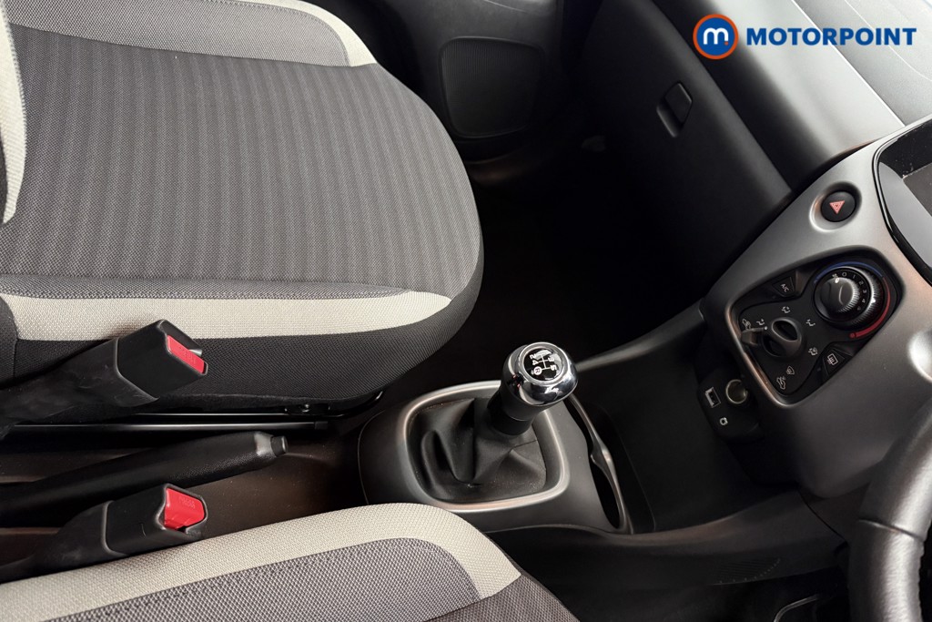 Used Toyota AYGO 2019 for sale - 76491652: Photo 22