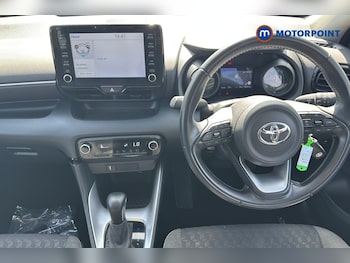 Used Toyota Yaris 2023 for sale - 79480073: Photo