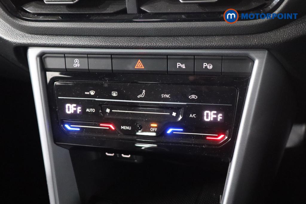 Used Volkswagen T-Roc 2023 for sale - 76710376: Photo 12