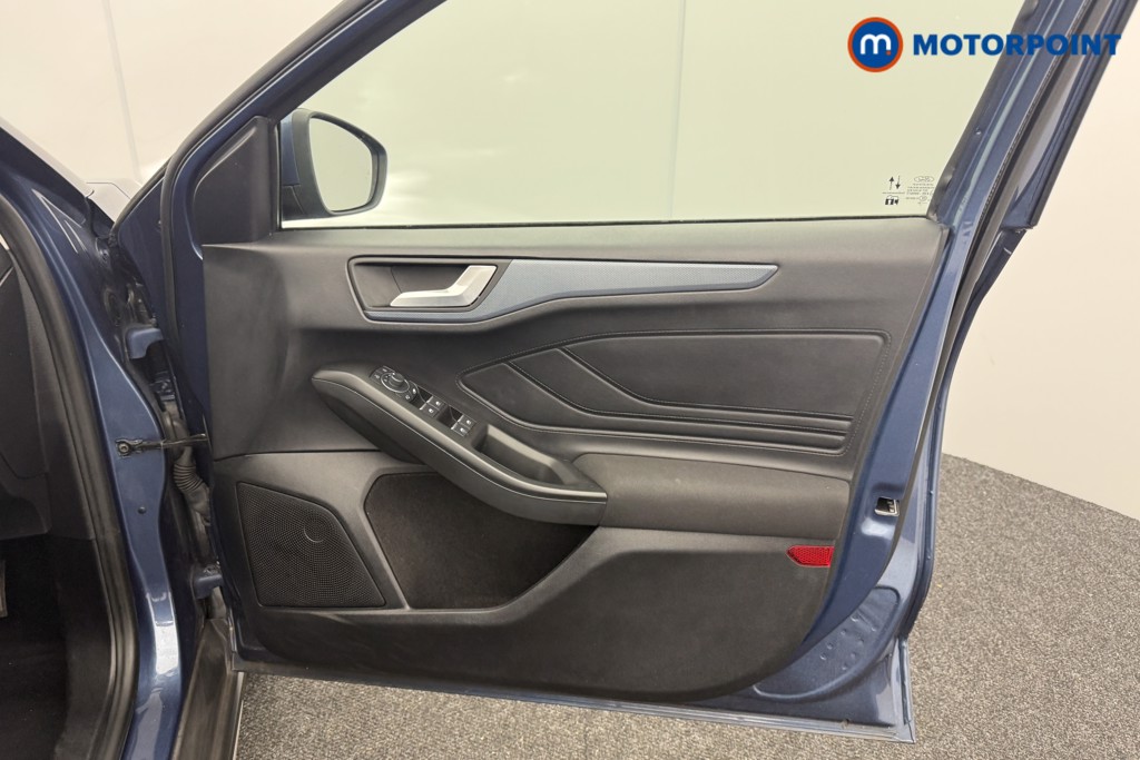 Used Ford Focus 2023 for sale - 76710372: Photo 24