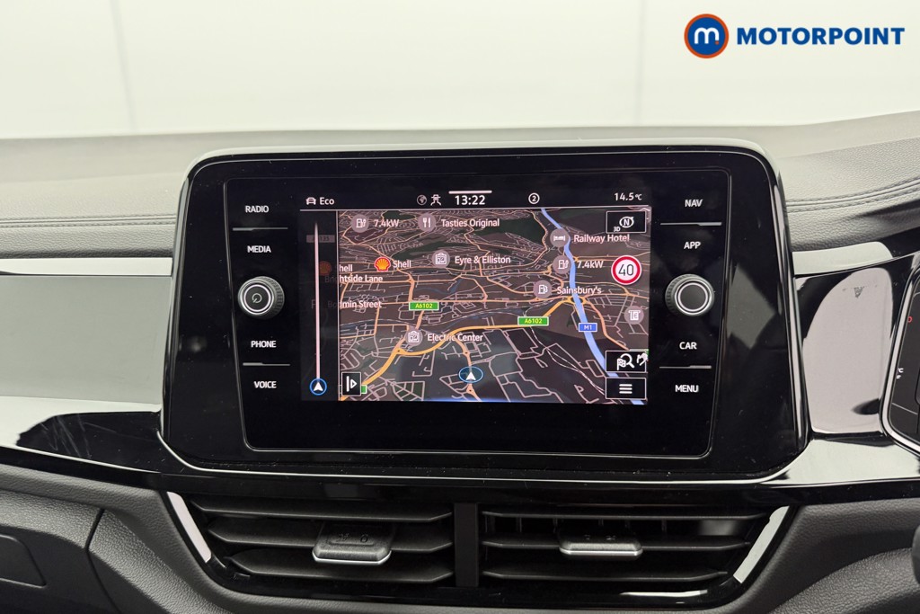 Used Volkswagen T-Roc 2025 for sale - 77324125: Photo 17