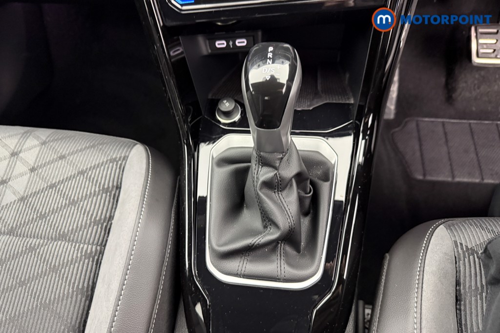 Used Volkswagen T-Roc 2025 for sale - 77324125: Photo 21