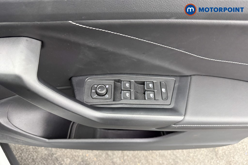 Used Volkswagen T-Roc 2025 for sale - 77324125: Photo 25