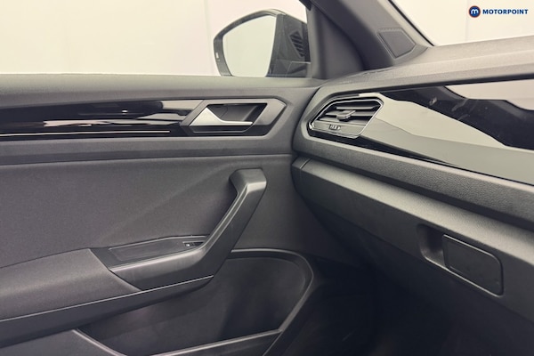 Used Volkswagen T-Roc 2021 for sale - 76252929: Photo 26