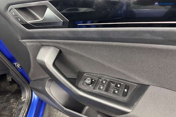 Used Volkswagen T-Roc 2021 for sale - 76252929: Photo 31