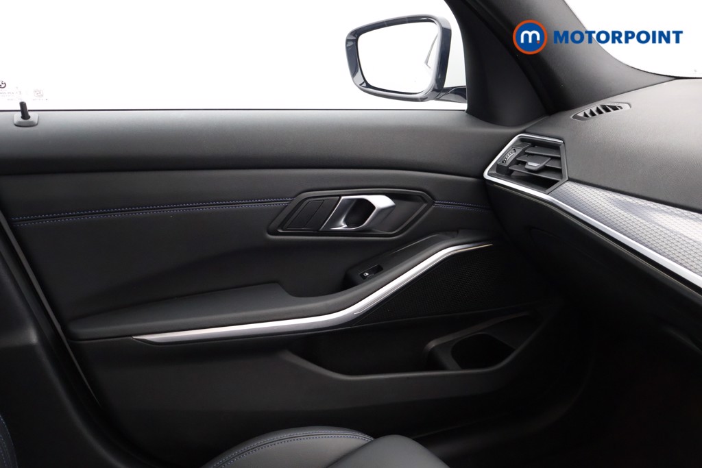 Used BMW 3 Series 2024 for sale - 78166493: Photo 18