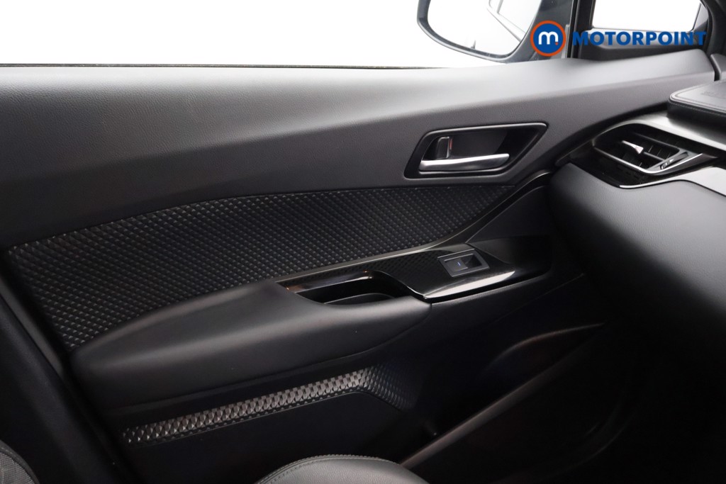 Used Toyota C-HR 2023 for sale - 76394348: Photo 16