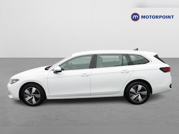 Used Volkswagen Passat 2025 for sale - 79505042: Photo