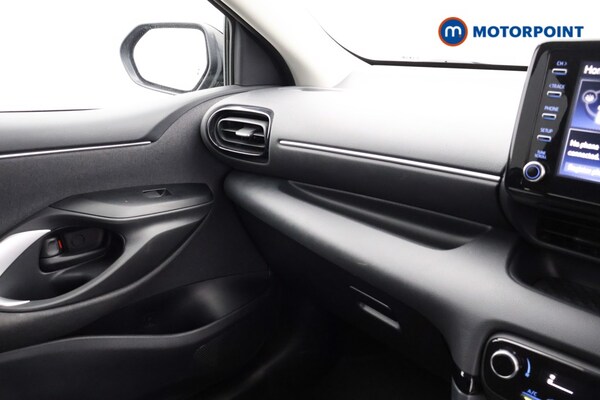 Used Toyota Yaris 2022 for sale - 75653421: Photo 15