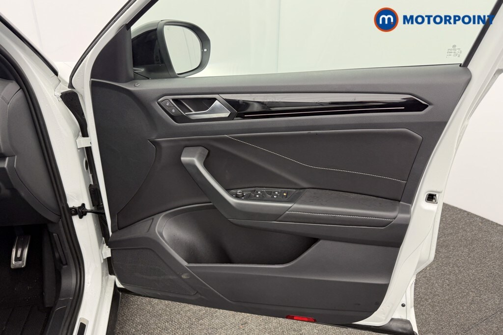 Used Volkswagen T-Roc for sale - 77516800: Photo 25