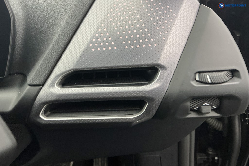 Used BMW 1 Series 2025 for sale - 76508360: Photo 15