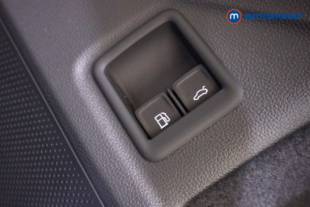 Used Volkswagen Passat 2025 for sale - 77103191: Photo 13