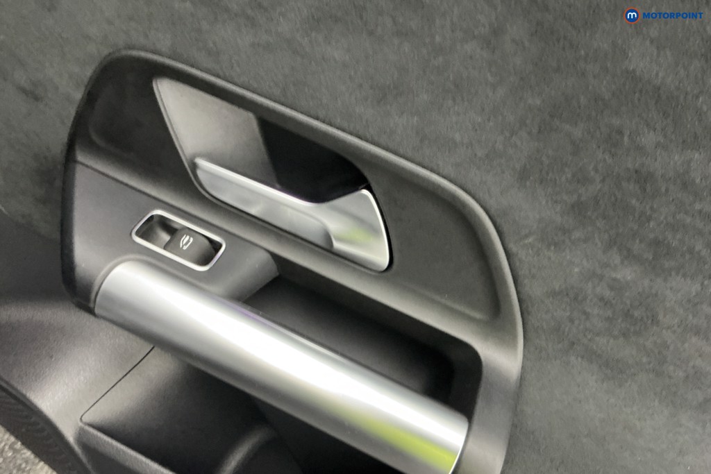 Used Mercedes-Benz EQA 2023 for sale - 76895739: Photo 37