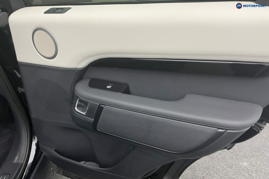 Used Land Rover Discovery 2022 for sale - 76534621: Photo 18