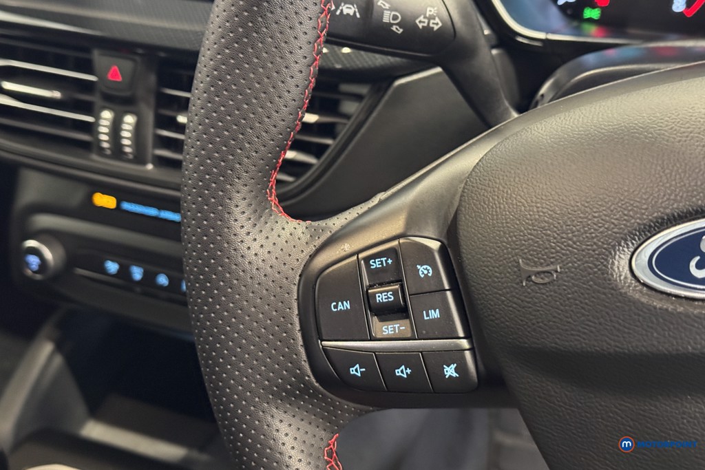 Used Ford Focus 2023 for sale - 76718314: Photo 17