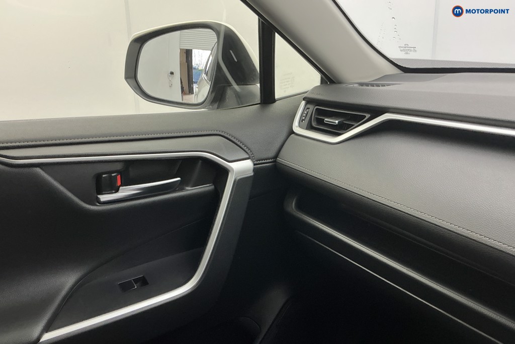 Used Toyota RAV4 2020 for sale - 76859539: Photo 26