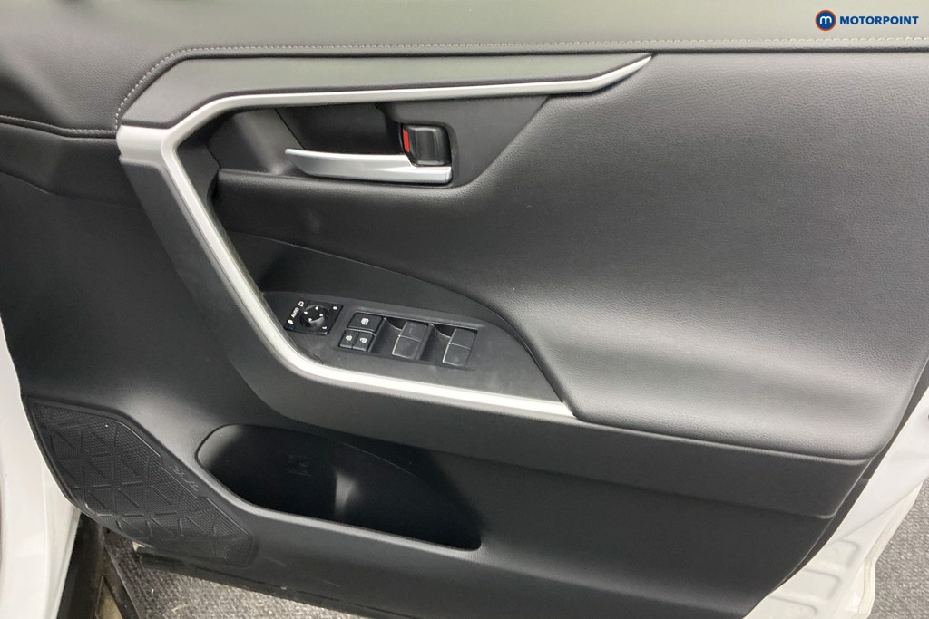 Used Toyota RAV4 2020 for sale - 76859539: Photo 30