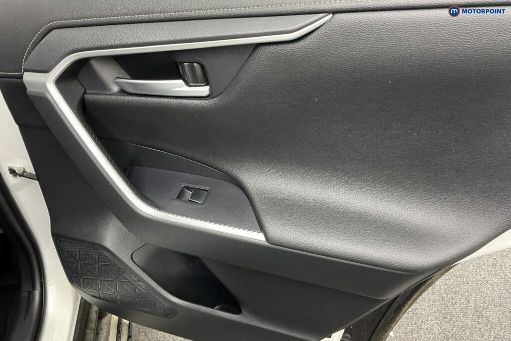 Used Toyota RAV4 2020 for sale - 76859539: Photo 32