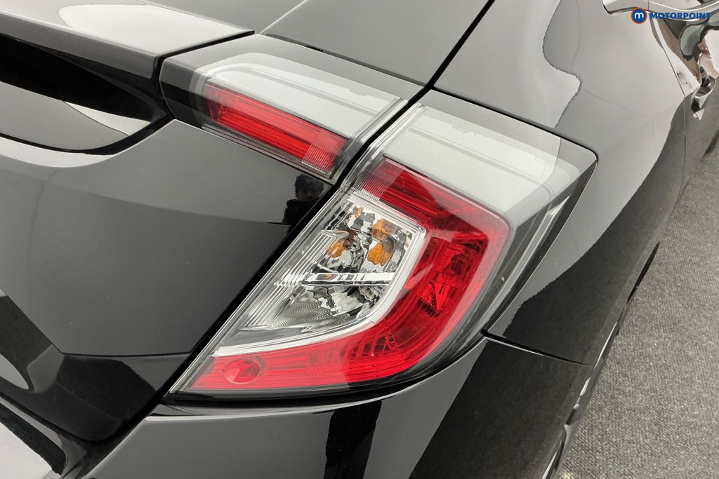 Used Honda Civic 2021 for sale - 76599620: Photo 20