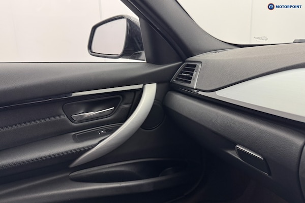 Used BMW 3 Series 2019 for sale - 76147189: Photo 26