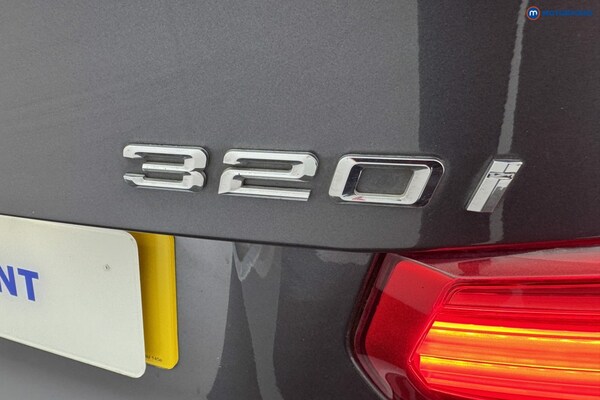 Used BMW 3 Series 2019 for sale - 76147189: Photo 40