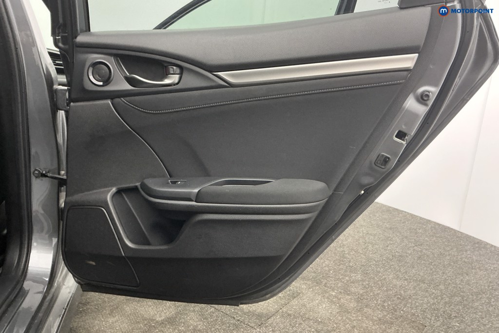 Used Honda Civic 2020 for sale - 78064803: Photo 37