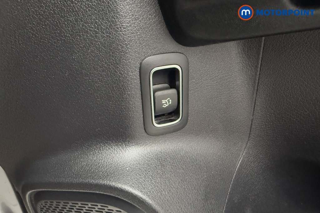 Used Mercedes-Benz GLB 2021 for sale - 76697251: Photo 27