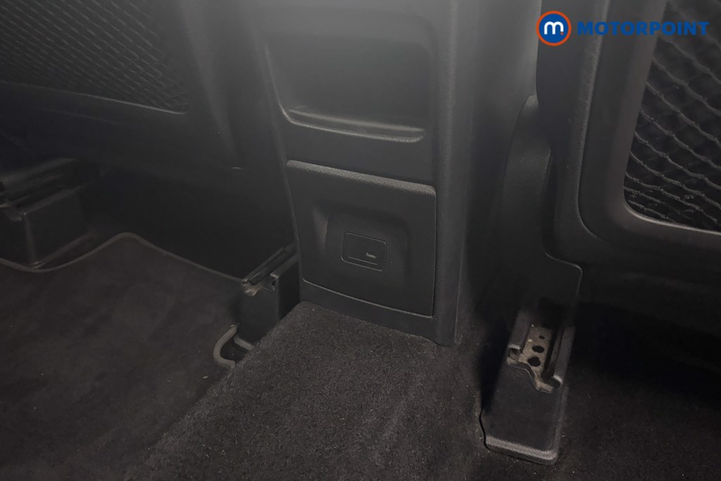 Used Mercedes-Benz GLB 2021 for sale - 76697251: Photo 31