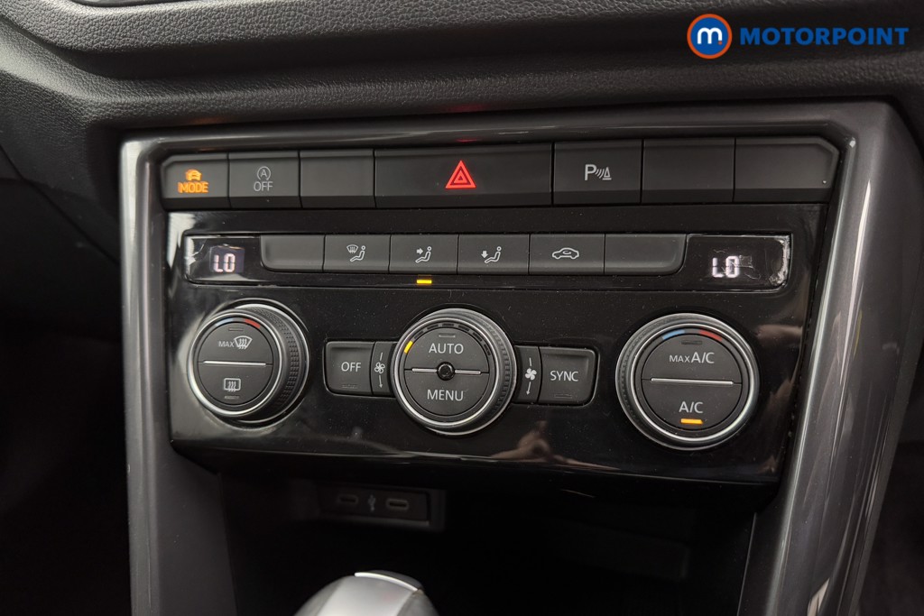 Used Volkswagen T-Roc 2021 for sale - 76232097: Photo 21