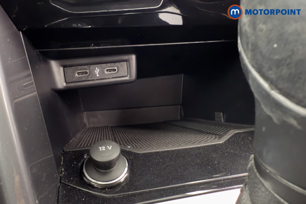 Used Volkswagen T-Roc 2021 for sale - 76232097: Photo 22