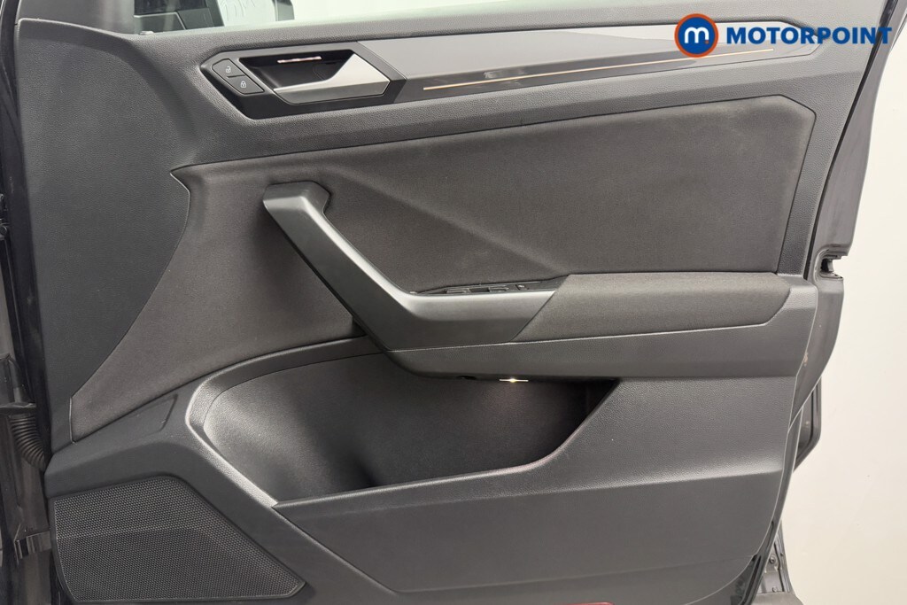 Used Volkswagen T-Roc 2021 for sale - 76232097: Photo 27