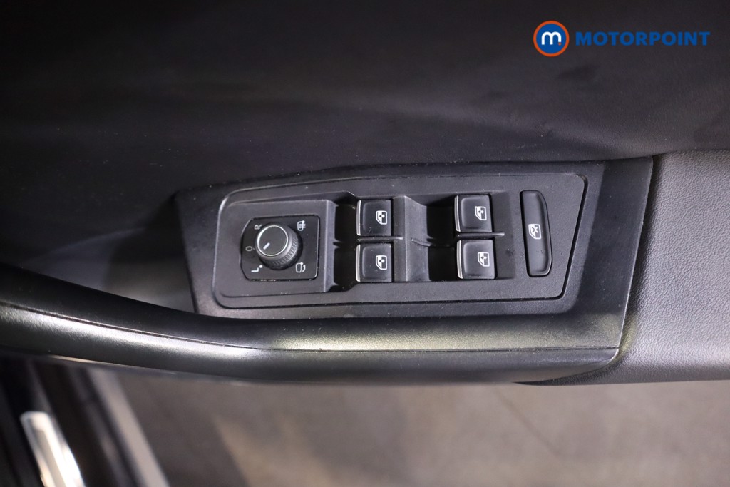 Used Volkswagen T-Roc 2021 for sale - 76542432: Photo 21