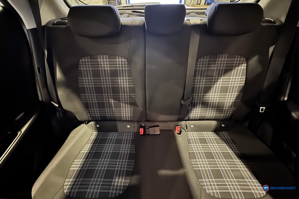 Used Hyundai i10 2023 for sale - 77225990: Photo 32