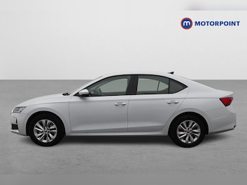 Used Skoda Octavia 2024 for sale - 77045974: Photo