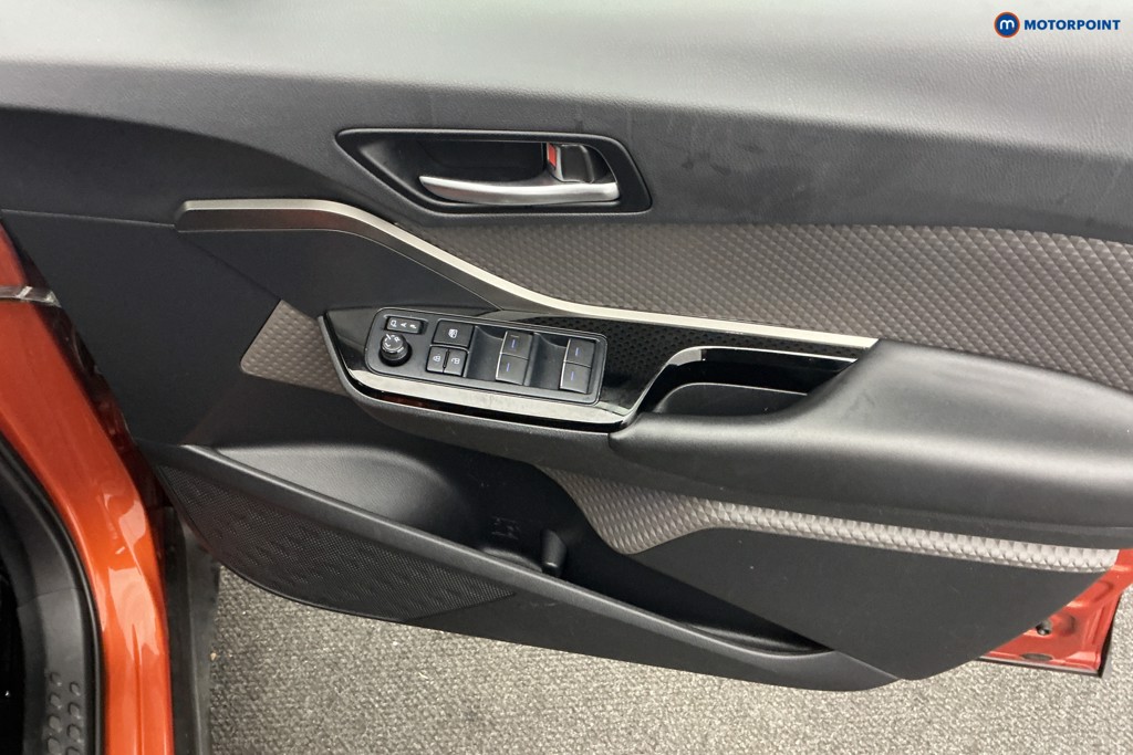 Used Toyota C-HR 2020 for sale - 76508501: Photo 16