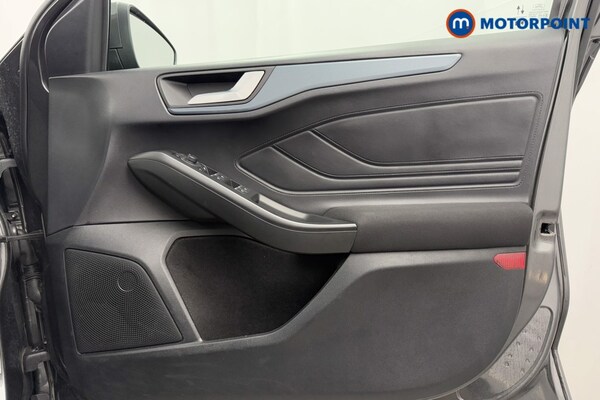 Used Ford Focus 2023 for sale - 76162227: Photo 27