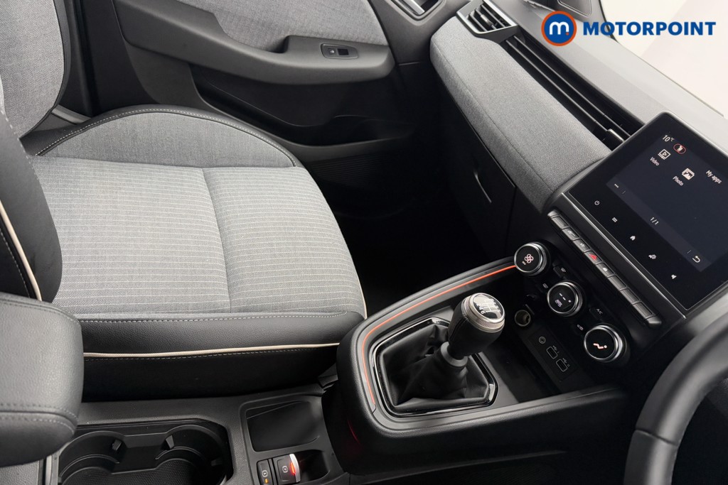 Used Renault Clio 2024 for sale - 77297489: Photo 24