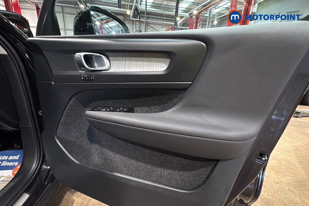 Used Volvo XC40 for sale - 77914179: Photo 24