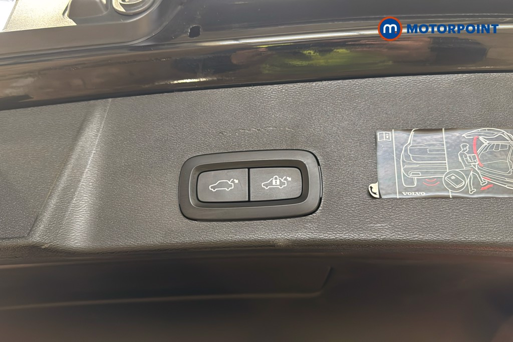 Used Volvo XC40 for sale - 77914179: Photo 35