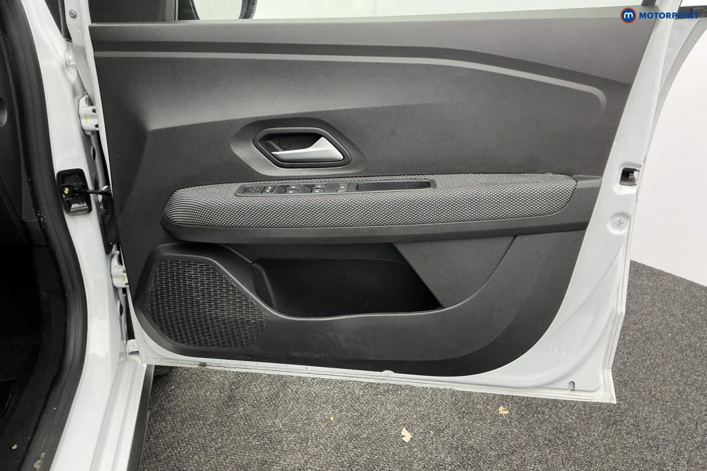 Used Dacia Jogger 2024 for sale - 76985078: Photo 33