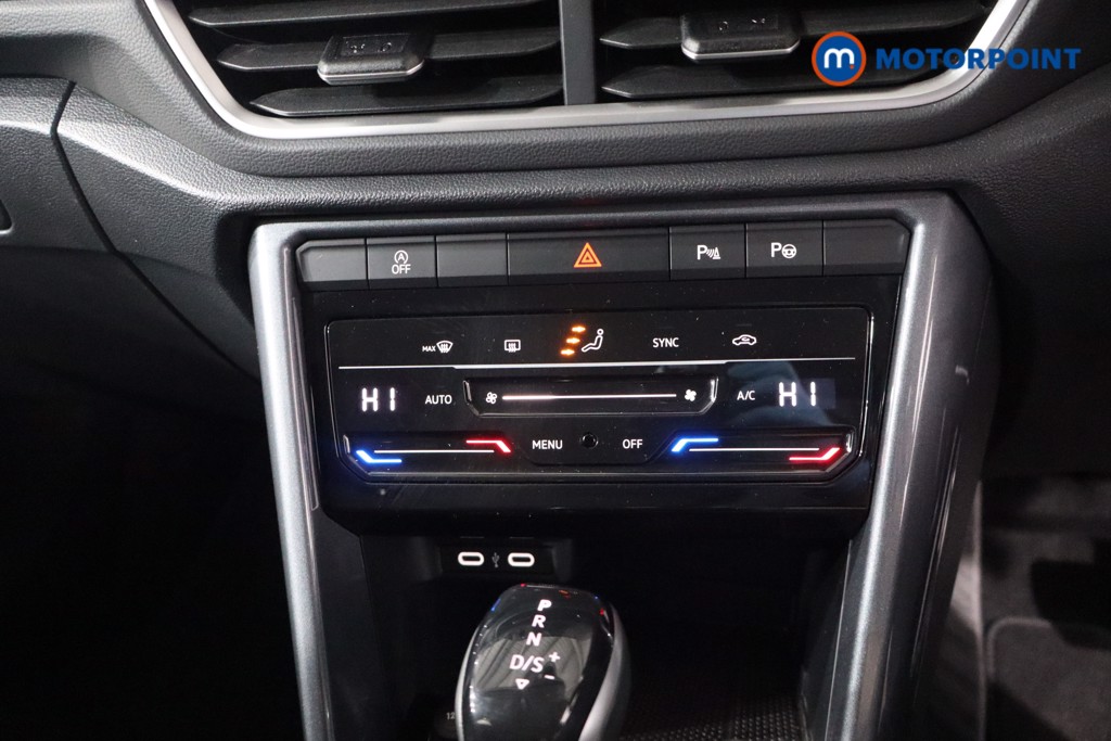 Used Volkswagen T-Roc 2024 for sale - 76028484: Photo 25