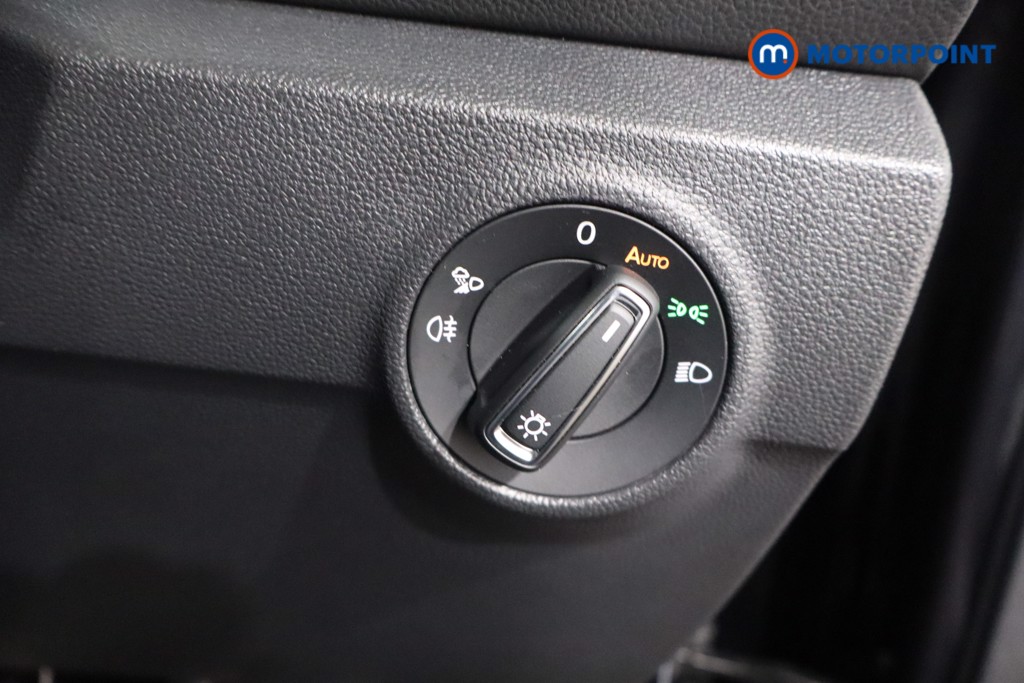 Used Volkswagen T-Roc 2024 for sale - 76028484: Photo 29