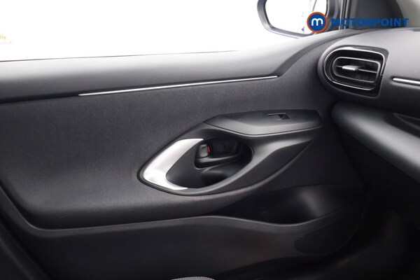 Used Toyota Yaris 2022 for sale - 76255839: Photo 20