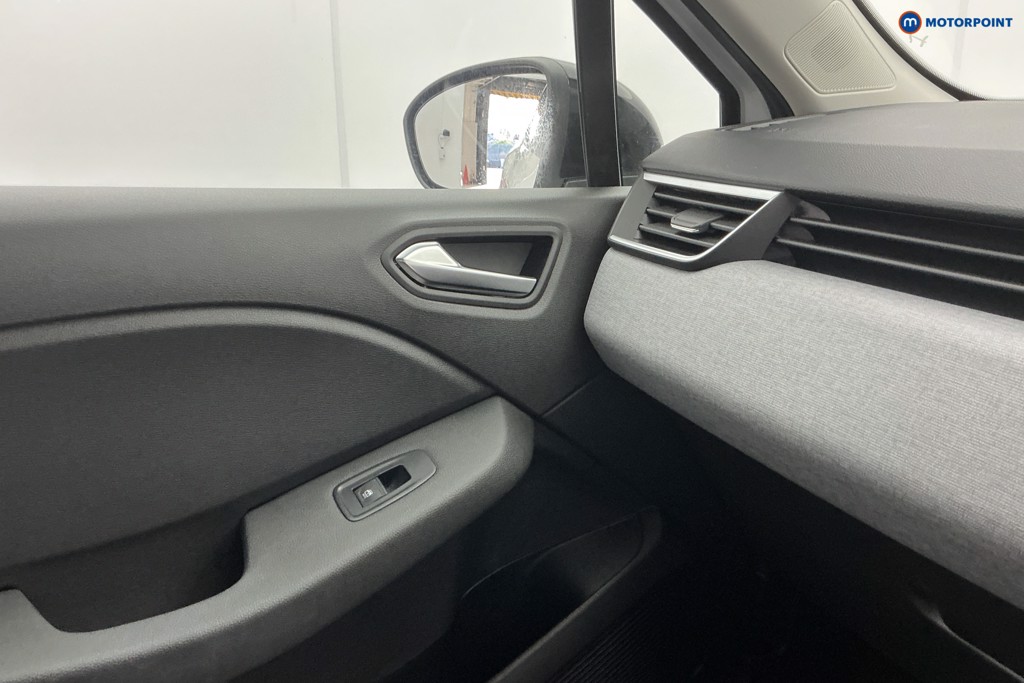 Used Renault Clio 2024 for sale - 76428674: Photo 23