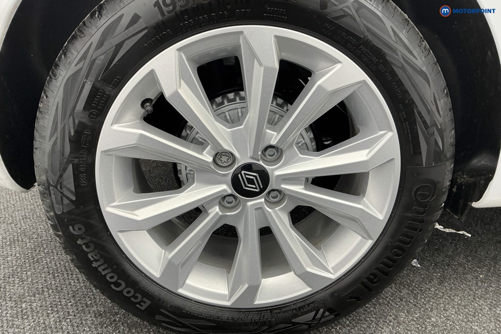 Used Renault Clio 2024 for sale - 76428674: Photo 37