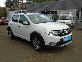 Used Dacia Sandero Stepway 2017 for sale - 79839141: Photo