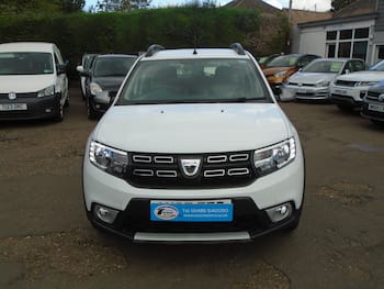Used Dacia Sandero Stepway 2017 for sale - 79839141: Photo