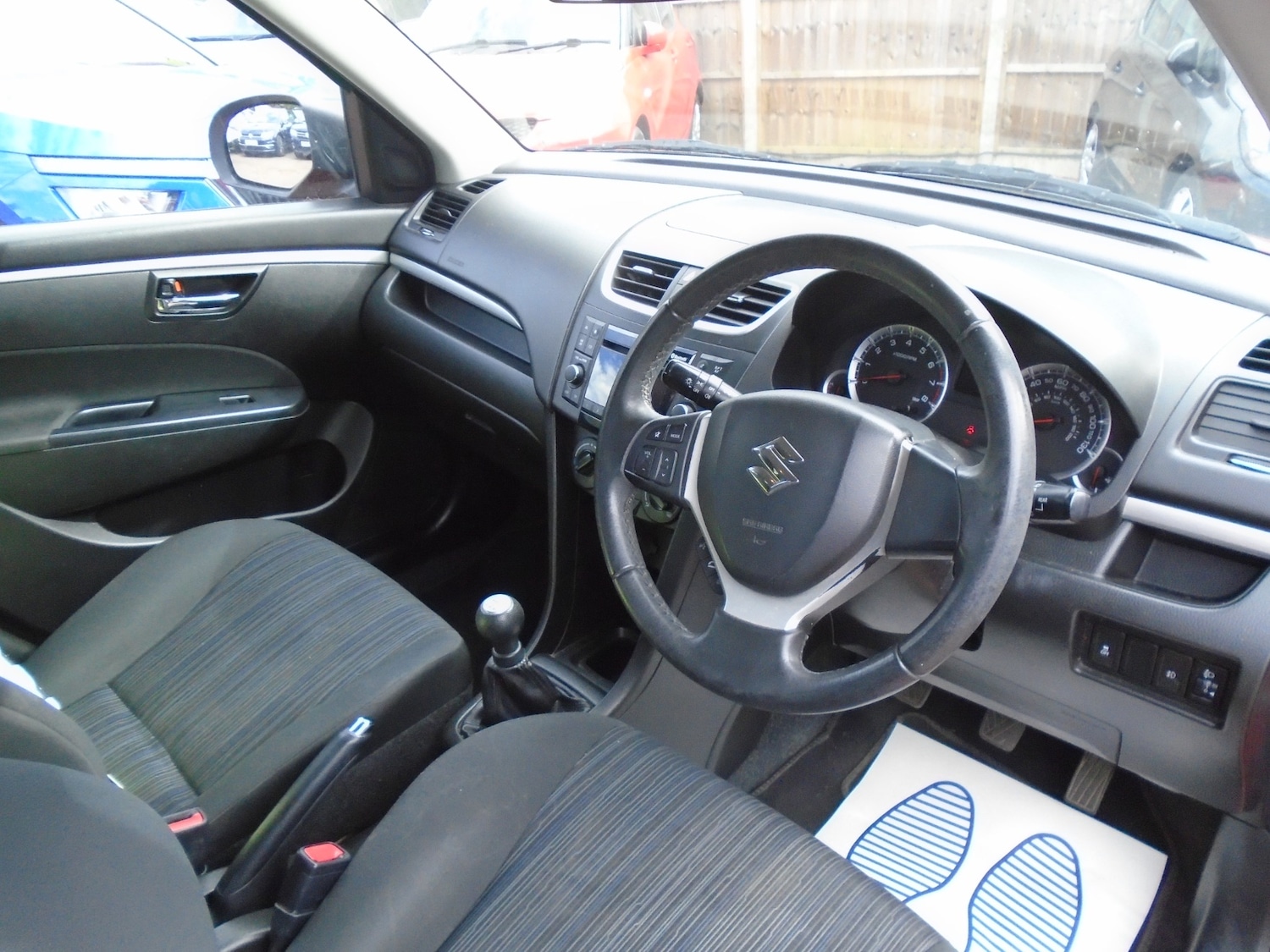 Used Suzuki Swift 2015 for sale - 75673331: Photo 10